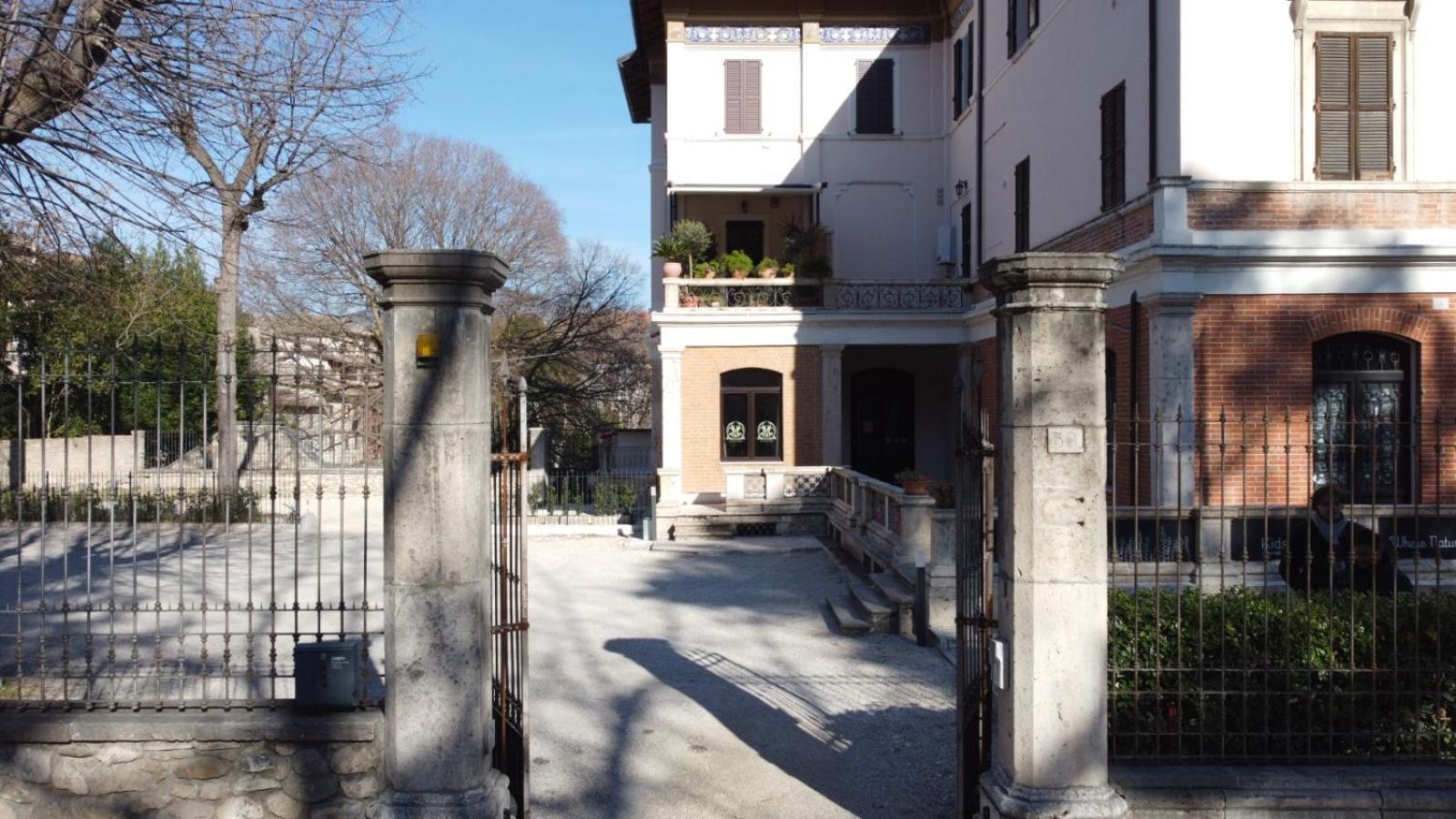Villino Mari Camere Con Parcheggio Privato Gratuito Асколи-Пичено Экстерьер фото
